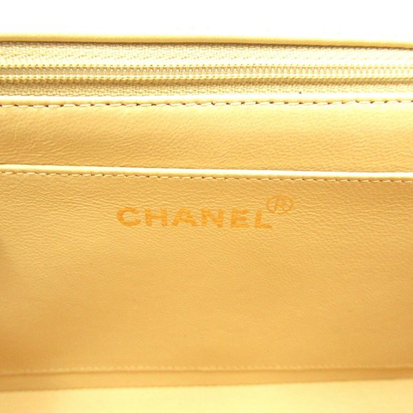 CHANEL Matelasse Diana Chain Shoulder Bag, Lambskin (Sheepskin), Women's, Beige - Picture 9 of 11